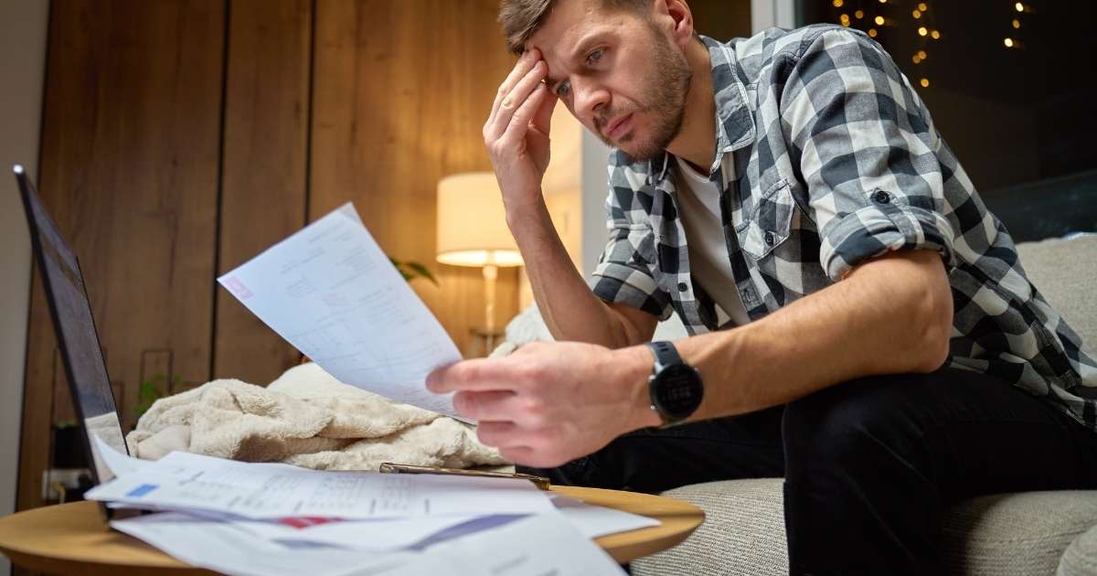 praticien qui utilise encore la facturation papier au détriment de la facturation électronique